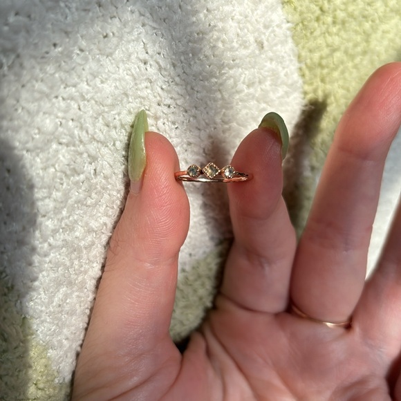 14K HAMMERED ROSE GOLD LABRADORITE RING - Picture 5 of 11